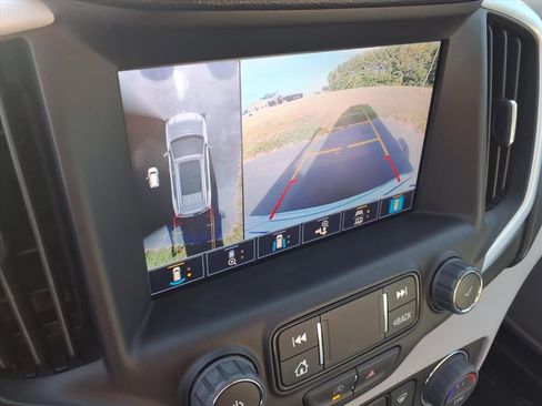 Used 2023 GMC Terrain SLT w/ Tech Package image 24