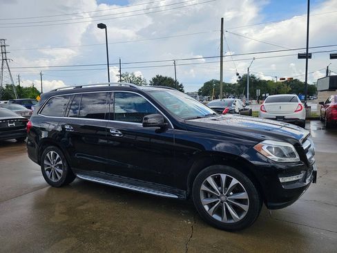 Used 2016 Mercedes-Benz GL 450 4MATIC w/ Premium I Package image 3