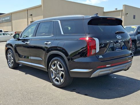 Used 2025 Hyundai Palisade Limited AWD/4WD image 4