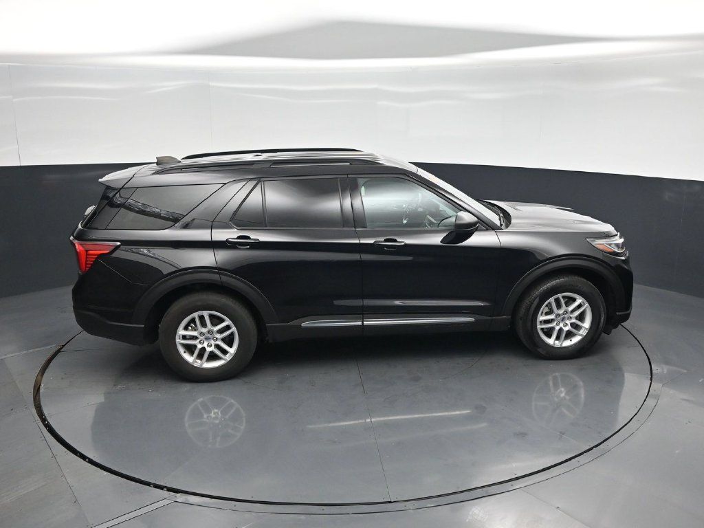 Certified 2025 Ford Explorer Active AWD/4WD image 42