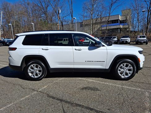 Certified 2023 Jeep Grand Cherokee L Limited AWD/4WD image 8