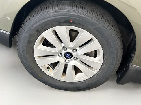 Used 2019 Subaru Outback 2.5i Premium AWD/4WD image 35