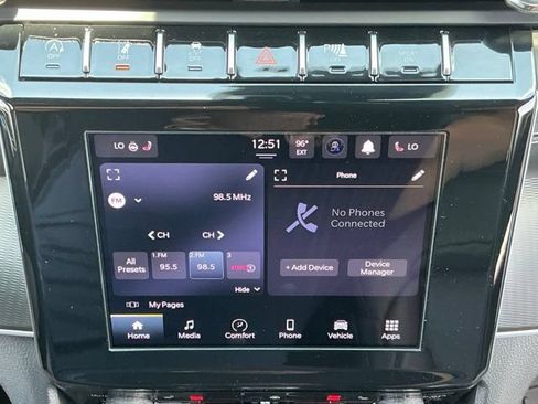 Used 2025 Jeep Grand Cherokee Altitude AWD/4WD image 28