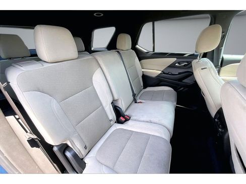 Used 2022 Chevrolet Traverse LS AWD/4WD image 28