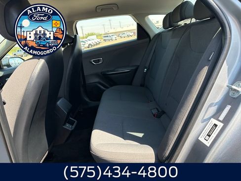 Used 2025 Kia K4 LXS FWD image 24