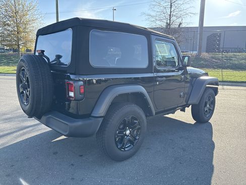 Used 2023 Jeep Wrangler Sport AWD/4WD image 9
