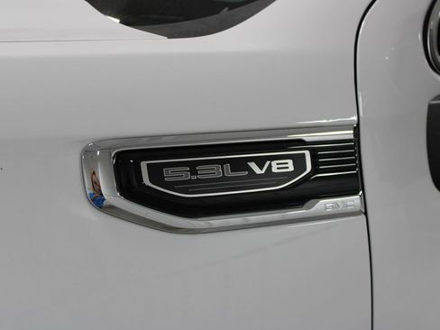 Used 2025 GMC Sierra 1500 SLT AWD/4WD image 14