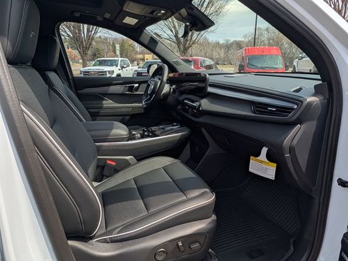 New 2026 Buick Enclave Sport Touring w/ Power Package image 21