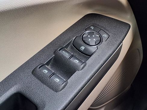 Used 2021 Ford EcoSport Titanium image 10