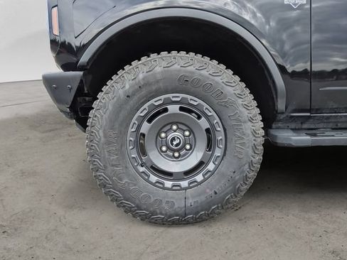 Certified 2024 Ford Bronco Outer Banks AWD/4WD image 9