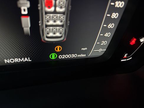 Used 2025 Honda Pilot Black Edition image 25