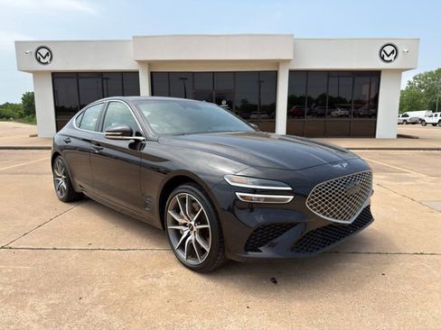 Used 2025 Genesis G70 2.5T AWD/4WD image 2