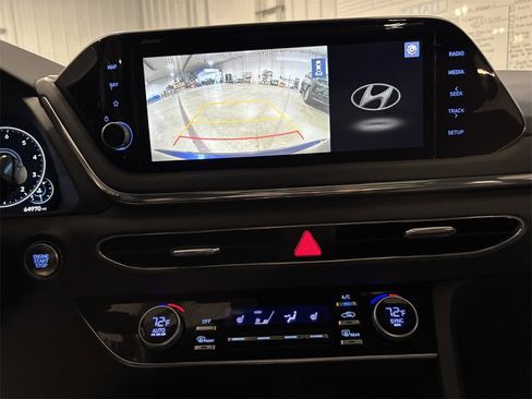 Used 2021 Hyundai Sonata SEL Plus w/ Tech Package image 18