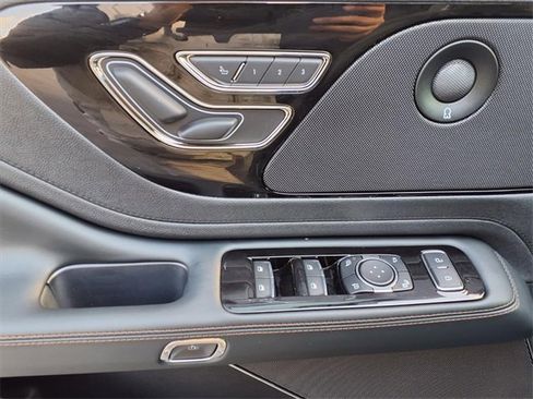 New 2025 Lincoln Aviator Premiere w/ Equipment Group 101A image 9