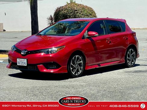 Used 2018 Toyota Corolla iM w/ All-Weather Mat Package FWD image 3