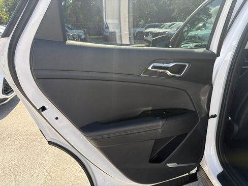 Used 2024 Kia Sportage EX FWD image 20