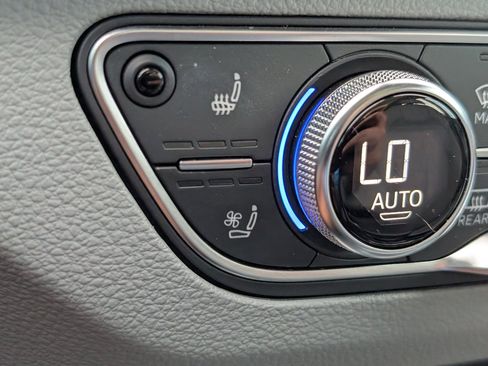 Used 2019 Audi Q5 Prestige image 17