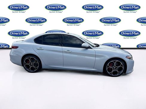 Used 2022 Alfa Romeo Giulia Ti w/ Active Assist Plus Package RWD image 8