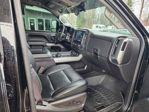 Used 2016 Chevrolet Silverado 2500 LT w/ Midnight Edition image 18