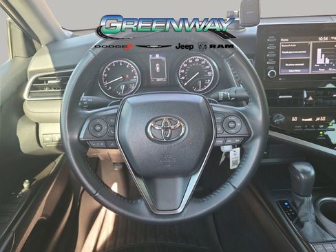 Used 2022 Toyota Camry SE image 26