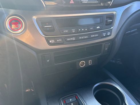 Used 2022 Honda Pilot Sport image 27