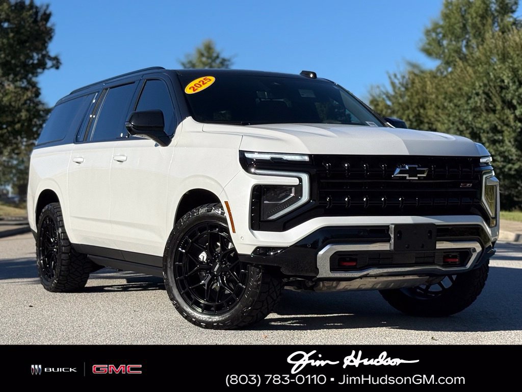 Used 2025 Chevrolet Suburban Z71 w/ Z71 Off-Road Package AWD/4WD image 2