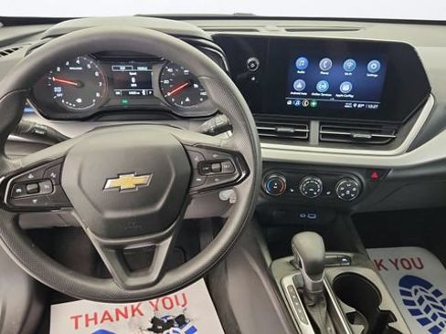 Used 2024 Chevrolet Trax LS w/ LS Convenience Package FWD image 26