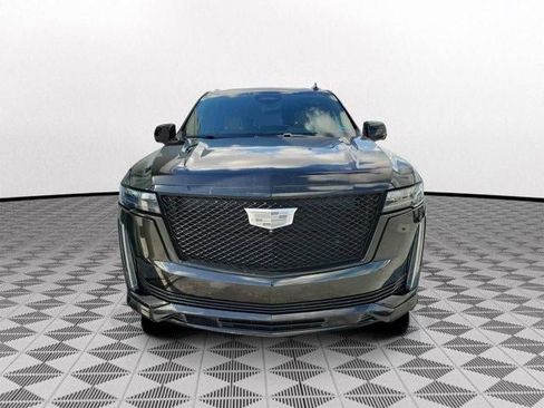 Certified 2021 Cadillac Escalade Sport w/ LPO, ONYX Package image 2