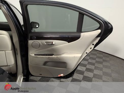 Used 2007 Lexus LS 460 image 30