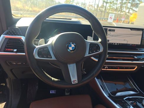 Used 2025 BMW X5 xDrive40i w/ Executive Package image 16
