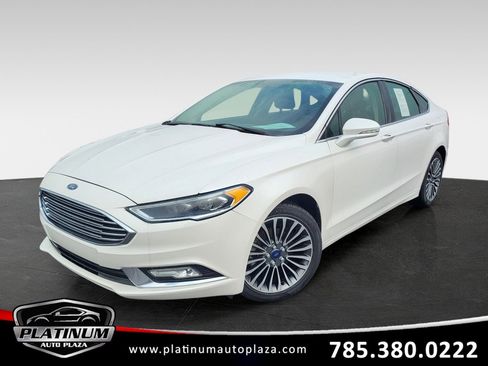 Used 2017 Ford Fusion SE w/ Fusion SE Technology Package image 1