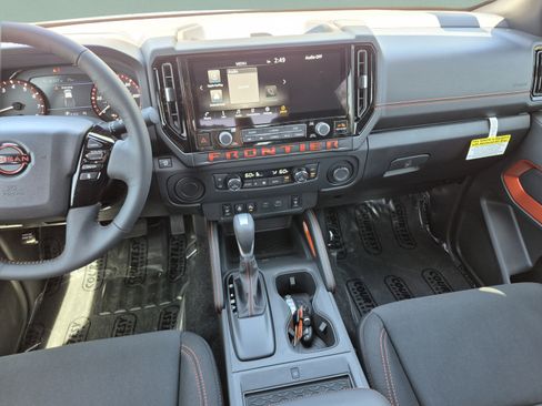 New 2026 Nissan Frontier Pro-X w/ Pro-X Convenience Package RWD image 14