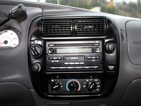 Used 2005 Ford Ranger XL image 14