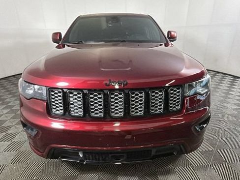 Used 2020 Jeep Grand Cherokee Altitude AWD/4WD image 7
