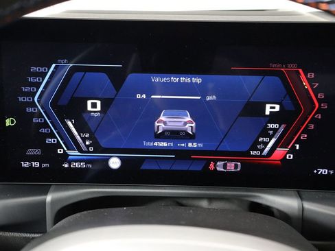 Used 2025 BMW M2 image 28