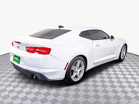 Used 2021 Chevrolet Camaro LT image 8