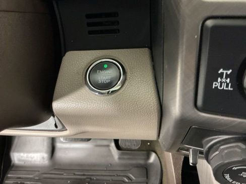 Used 2019 Ford F150 Limited AWD/4WD image 26