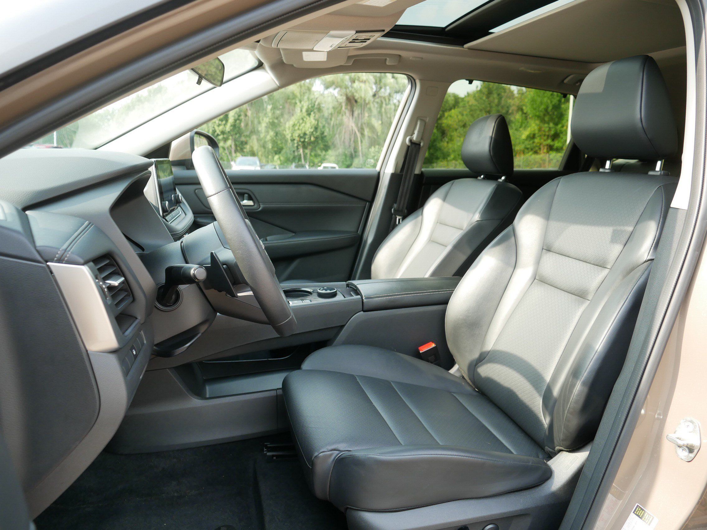 Certified 2024 Nissan Rogue SV w/ SV Premium Package AWD/4WD image 35