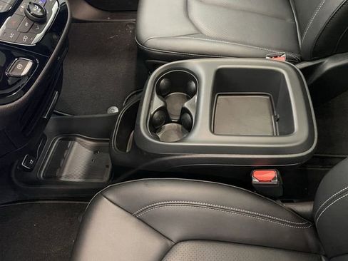 New 2026 Chrysler Pacifica Select w/ S Appearance Package FWD image 20