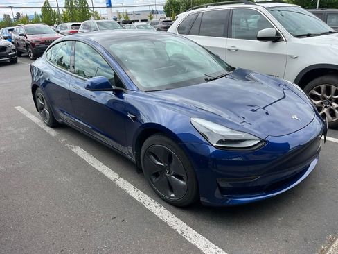 Used 2021 Tesla Model 3 Standard Range Plus RWD image 2