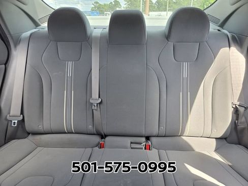 Used 2023 Hyundai Elantra SEL w/ Convenience Package FWD image 10