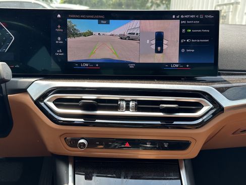 Used 2023 BMW 330i xDrive Sedan w/ Premium Package AWD/4WD image 31