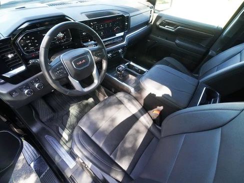 Used 2024 GMC Sierra 1500 SLT w/ SLT Premium Plus Package image 31