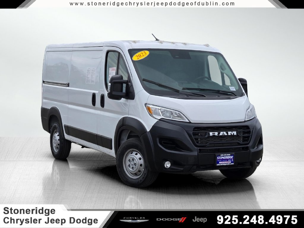 Used 2023 RAM ProMaster 2500 w/ Driver Convenience Group FWD image 1