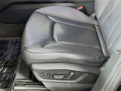 Used 2020 Audi Q7 3.0T Premium Plus w/ Premium Plus Package image 21