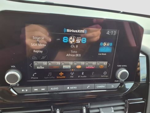 Used 2024 Nissan Pathfinder SV image 15