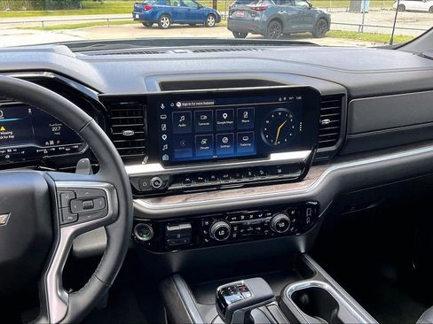Used 2025 Chevrolet Silverado 1500 LTZ w/ LTZ Premium Texas Edition AWD/4WD image 9