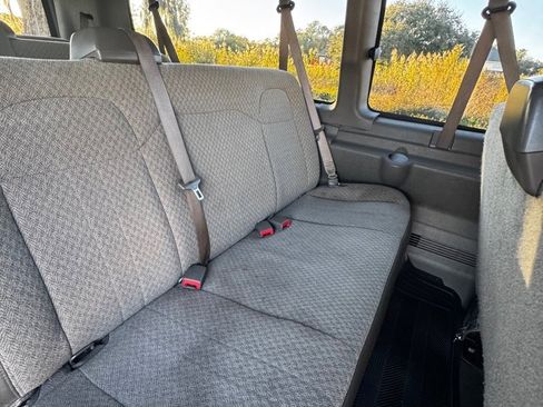 Used 2020 Chevrolet Express 3500 LT w/ LT Preferred Equipment Group image 17