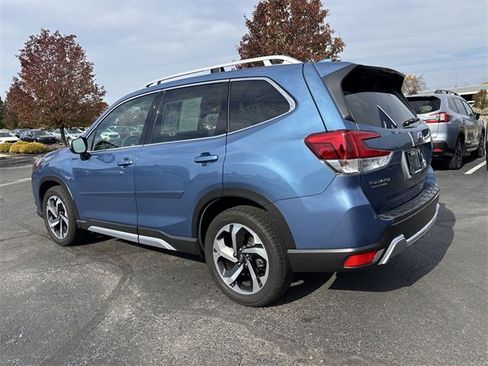 Used 2022 Subaru Forester Touring image 12