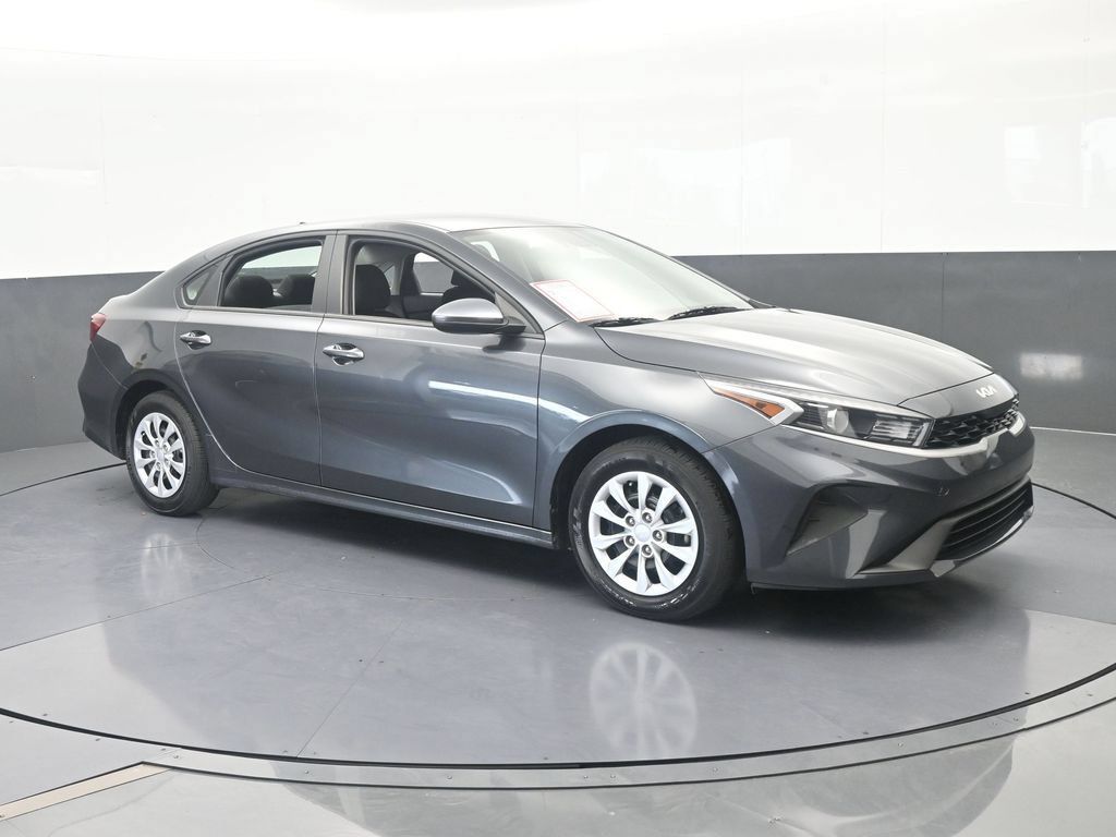Used 2024 Kia Forte LX FWD image 8